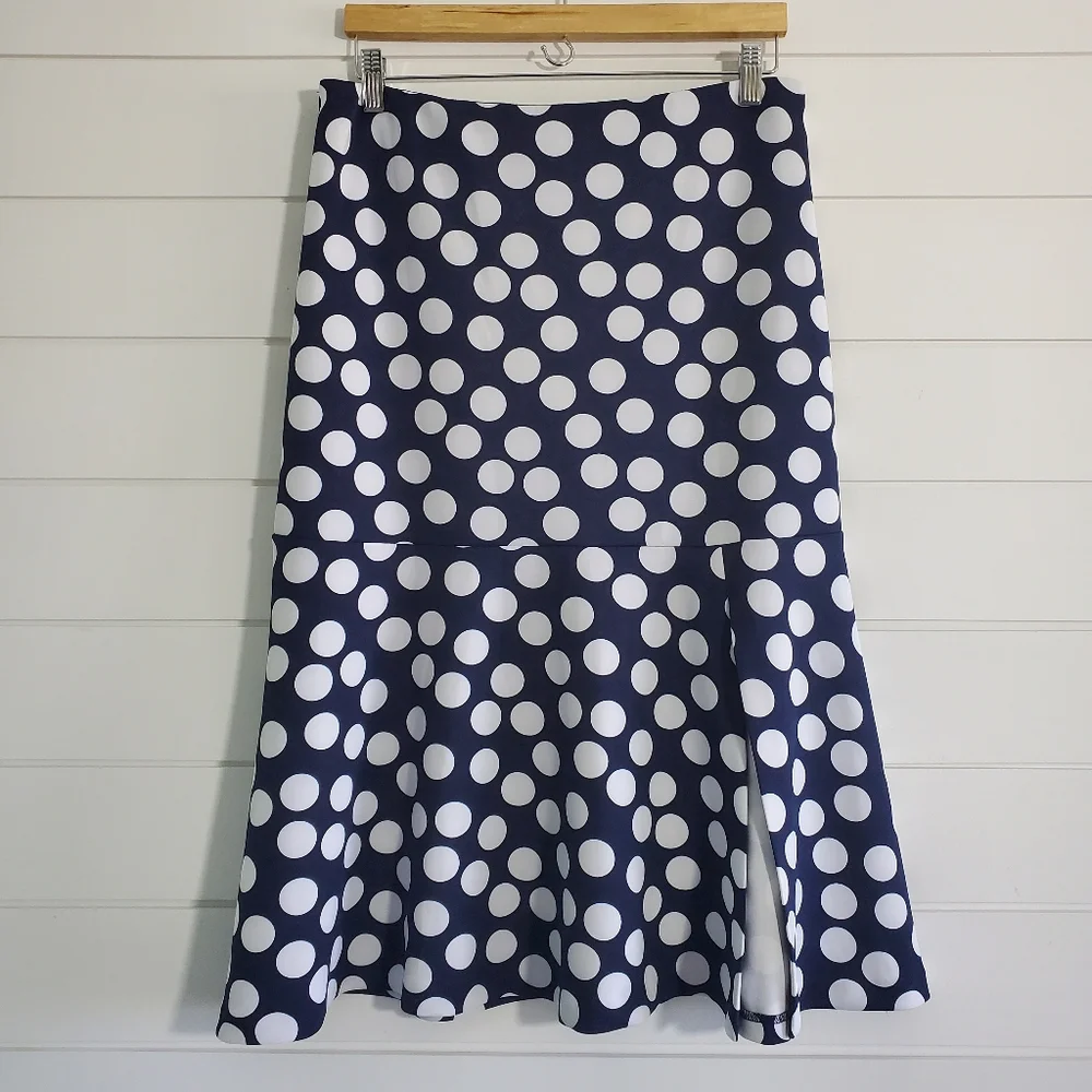 New‎ York&Company 7th AVENUE Blue Polka Dot  size L skirt